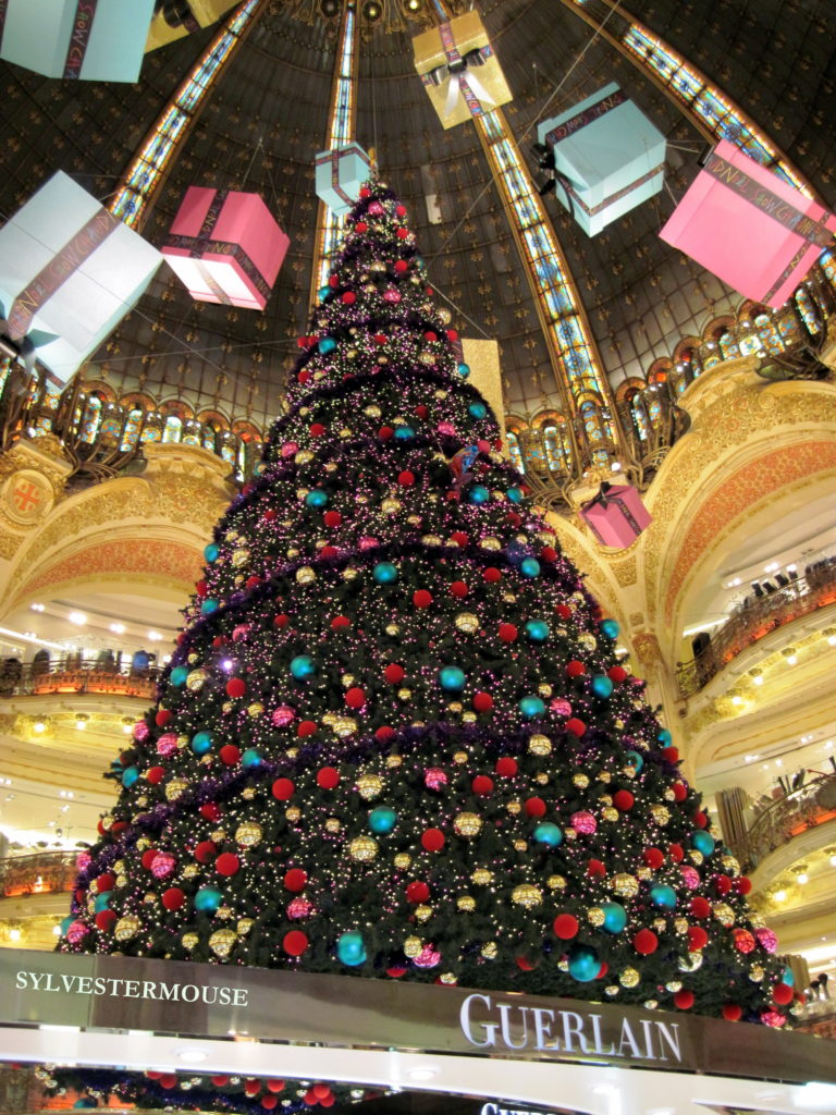 Paris Christmas Tree Photo by Sylvestermouse