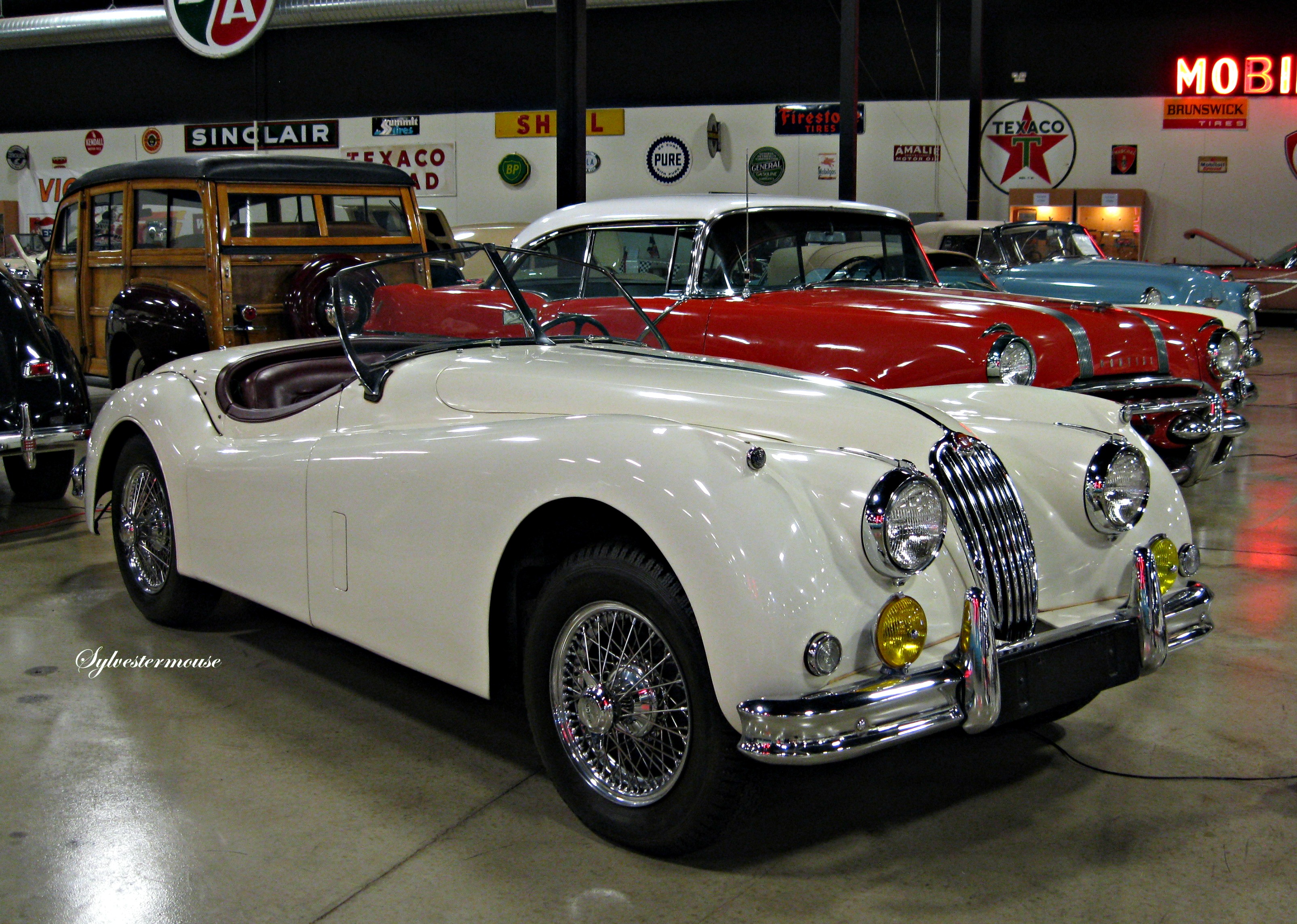 Jaguar XK140 Photo